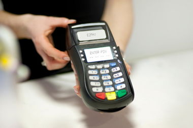 pos机信用卡手续费最低多少 pos机刷卡手续费最低多少