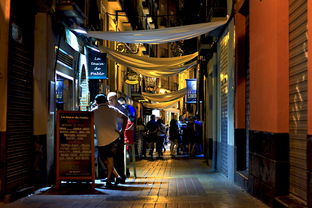 酒店列为同住人，一探究竟